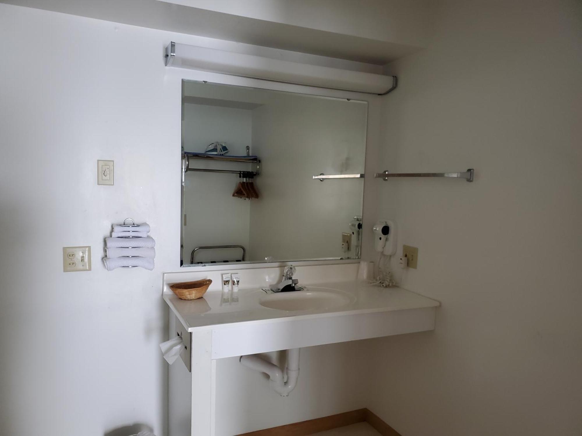 Bryan Inn Room photo
